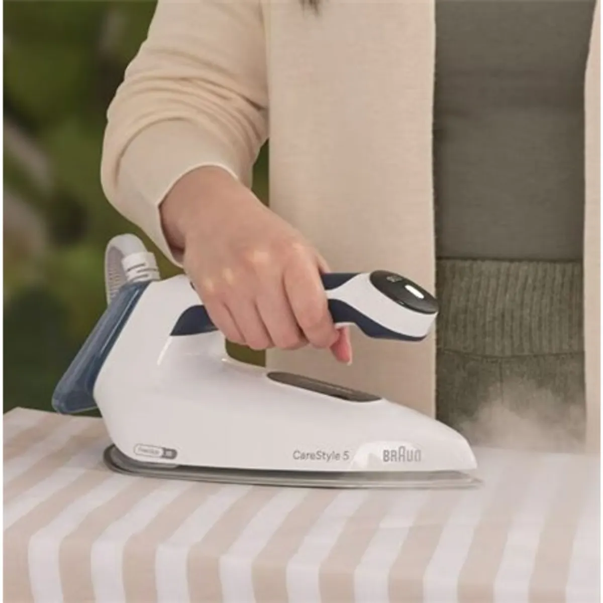 Braun IS5245BL CareStyle5 Gőzállomás 2 l víztartály Eco mód iCare Turbo #4
