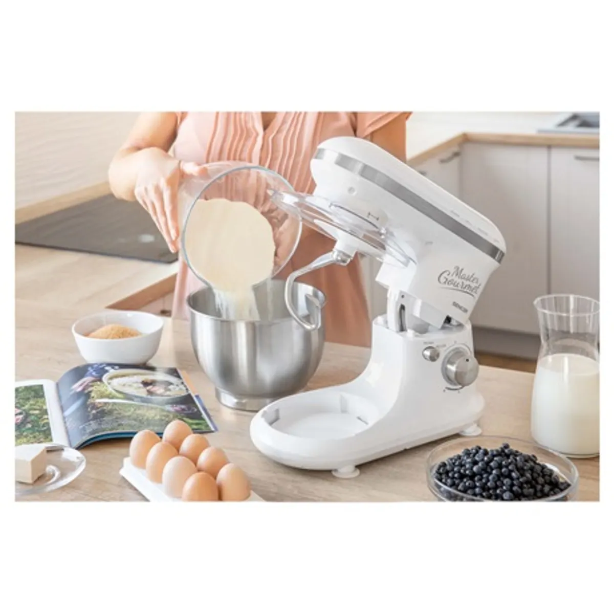 Sencor STM 3620WH-EUE3 robotgép 4 literes rozsdamentes edény bolygó működés felhajtható kar bajonett tartozék rögzítés 600 W #6