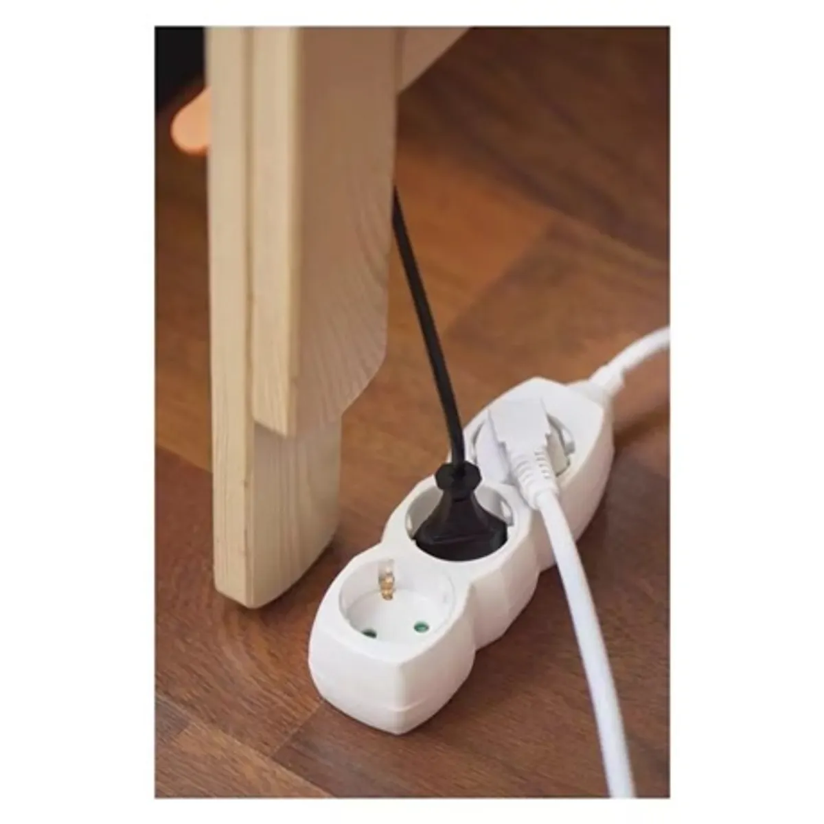 Emos P0322 hálózati elosztó 3 aljzat 2 m fehér 1 mm2 Schuko #3