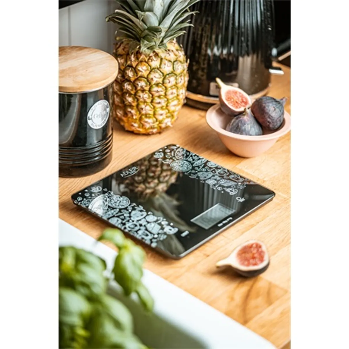 Adler AD3171 konyhai mérleg 10 kg 1 g LCD kijelző 20x18 cm edzett üveg felület tara funkció automatikus kikapcsolás 3V elem #3