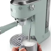 Delonghi EC890.GR Dedica Duo manuális eszpresszó kávéfőző 15 bar 1,1 l 1450 W zöld My LatteArt gőzölőpálcával #3