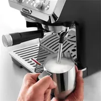 Delonghi EC9155.MB La Specialista Arte 8 őrlési fokozat, 15 bar nyomás, 1,7 l víztartály, 1400 W, MyLatte Art gőzkar #2