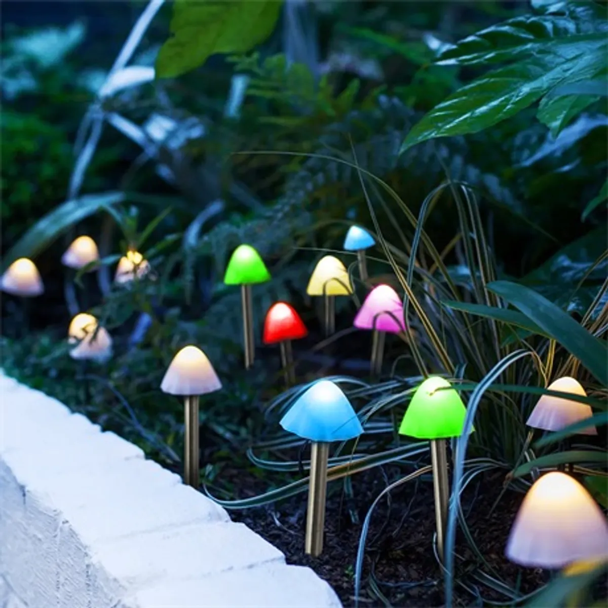 Garden of Eden 11243B LED-es szolár lámpa - 12 mini gomba, IP44, szürkületre kapcsoló #1