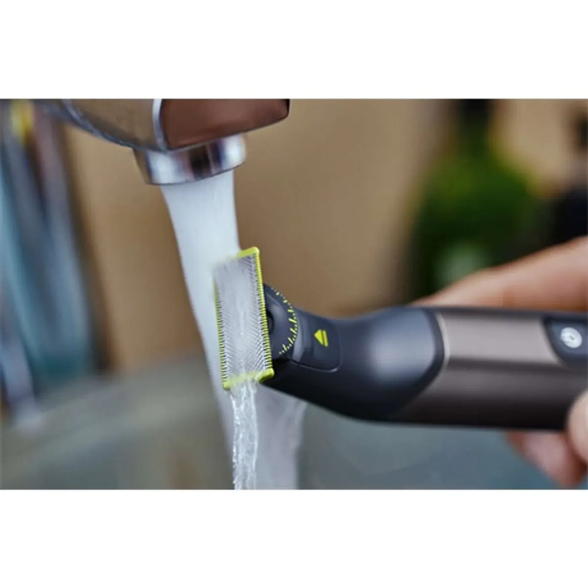 Philips QP6551/30 OneBlade Pro 360 arc és test hibrid borotva #5