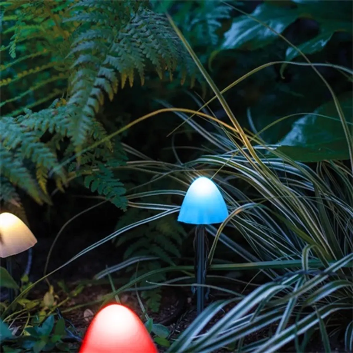 Garden of Eden 11243B LED-es szolár lámpa - 12 mini gomba, IP44, szürkületre kapcsoló #2