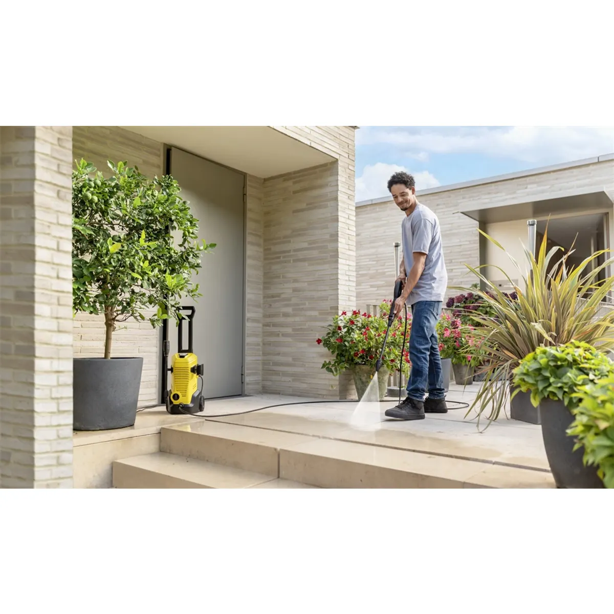 Karcher K 3 1.676-350.0 Magasnyomású mosó nyomás 20-120 bar 380 liter óránként 6 m tömlő 1,6 kW 5 m tápkábel #2