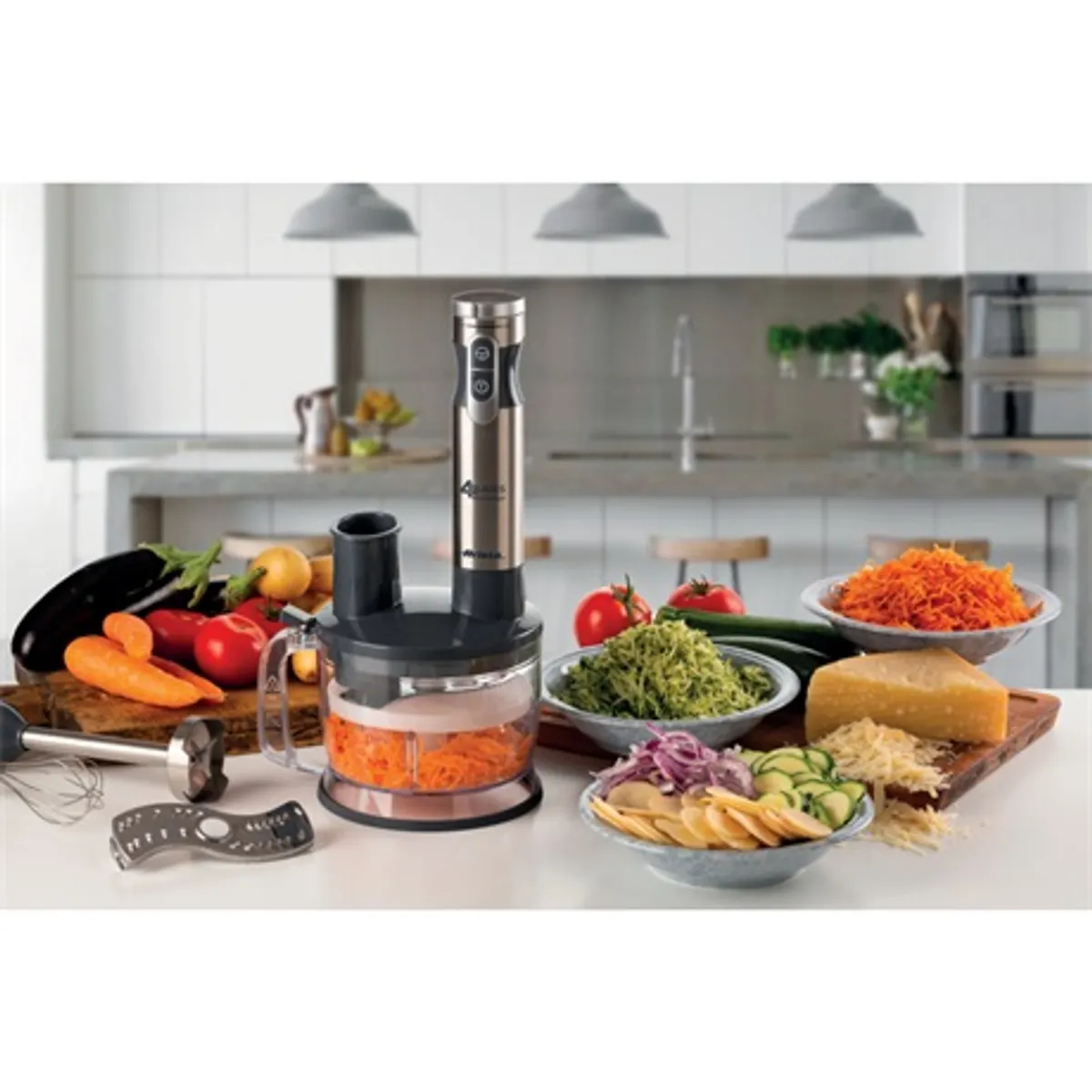 Ariete 898.1 7 az 1-ben botmixer szett 1000 W 10 fokozat Turbo 4 késes acél pengék habverő 500 ml aprító 700 ml mérőpohár 2 literes munkatál burgonyapürésítő korongok #2