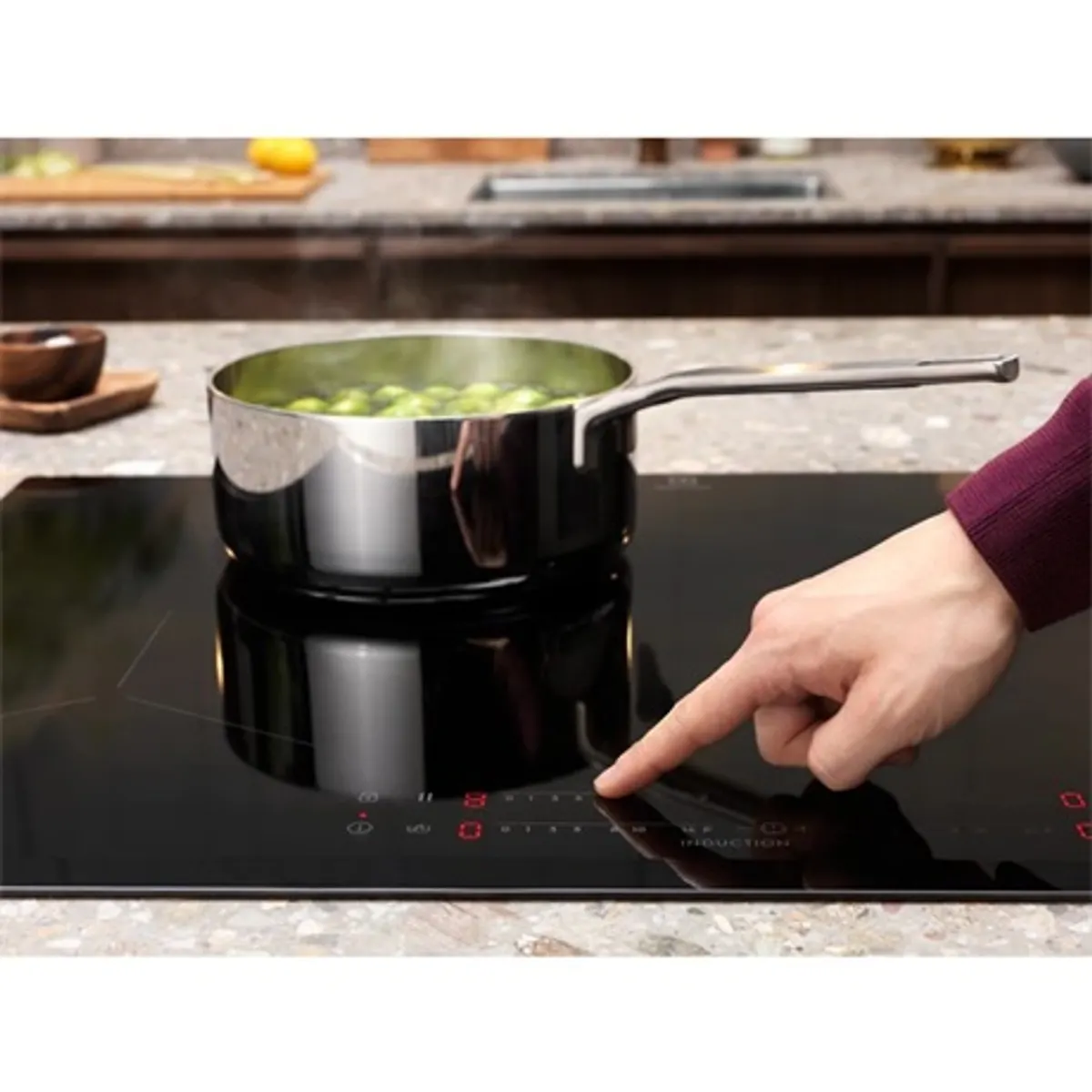 Electrolux EIS82441 SenseBoil beépíthető indukciós főzőlap 4 zónás 2300-3200W 210mm 240mm Hob2Hood #6