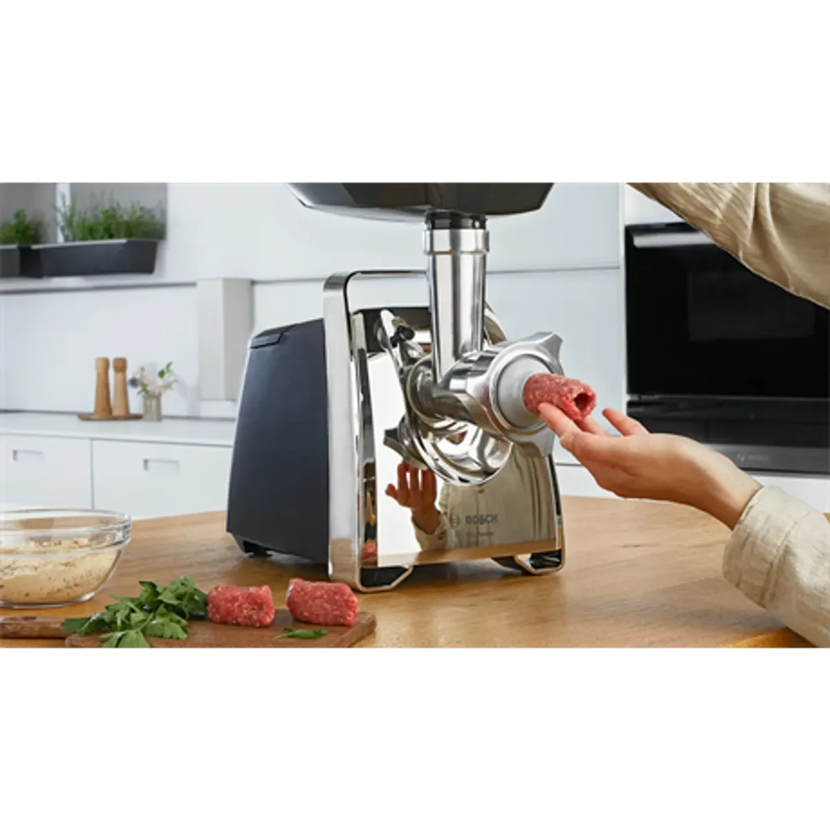 Bosch MFW67440 húsdaráló ProPower 2000 W 3,5 kg per perc tárcsa 3 4,8 8 kolbásztöltő kebbe készítő reszelő korong króm fekete #10