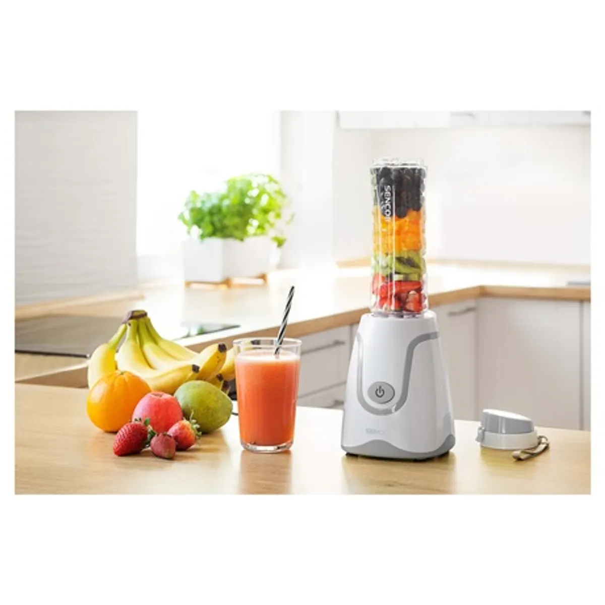 Sencor SBL 2110WH smoothie készítő 0,6 l BPA-mentes PCTG edény, rozsdamentes kés titán bevonattal, impulzus üzem, 500 W, autó italtartó kompatibilis #7