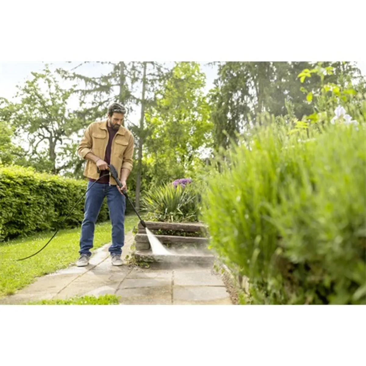 Karcher K 4 CLASSIC 1.679-420.0 Magasnyomású mosó max nyomás 130 bar átfolyás 420 l per h felületi teljesítmény 30 m2 per h tömlő 6 m teleszkópos markolat #7