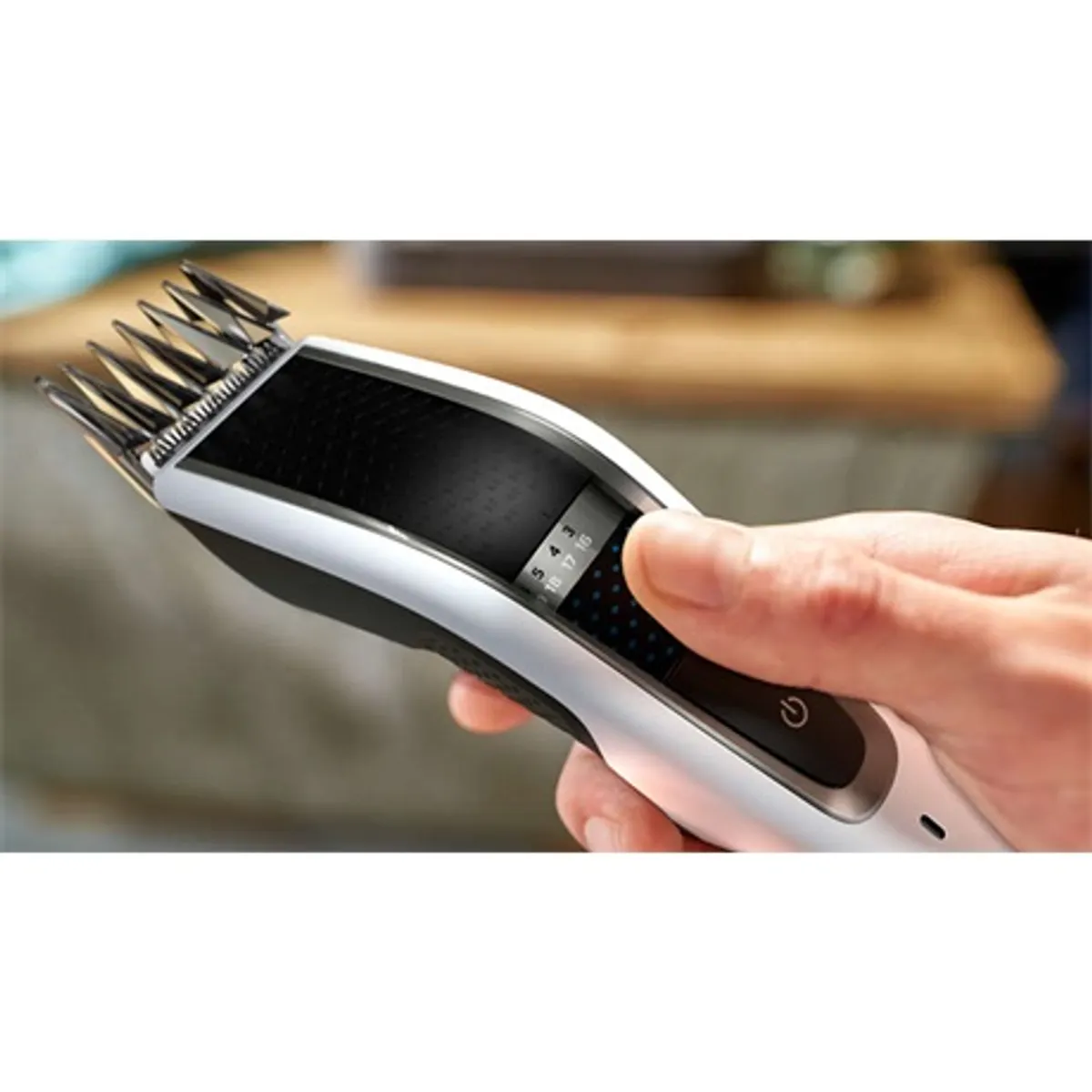 Philips HC5610/15 Series 5000 hajvágó 28 hosszbeállítás 0,5-28 mm DualCut 75 perc vezeték nélküli 100 százalékban mosható rozsdamentes pengék #5