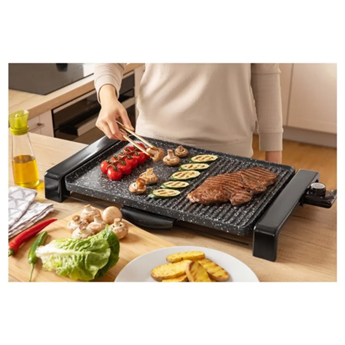 Sencor SBG 108BK asztali grill 2 grillsütőfelület, 47x31 cm, 100-220 C, 2300 W, tapadásmentes, kivehető olajtálca, hőszigetelt fogantyú #7