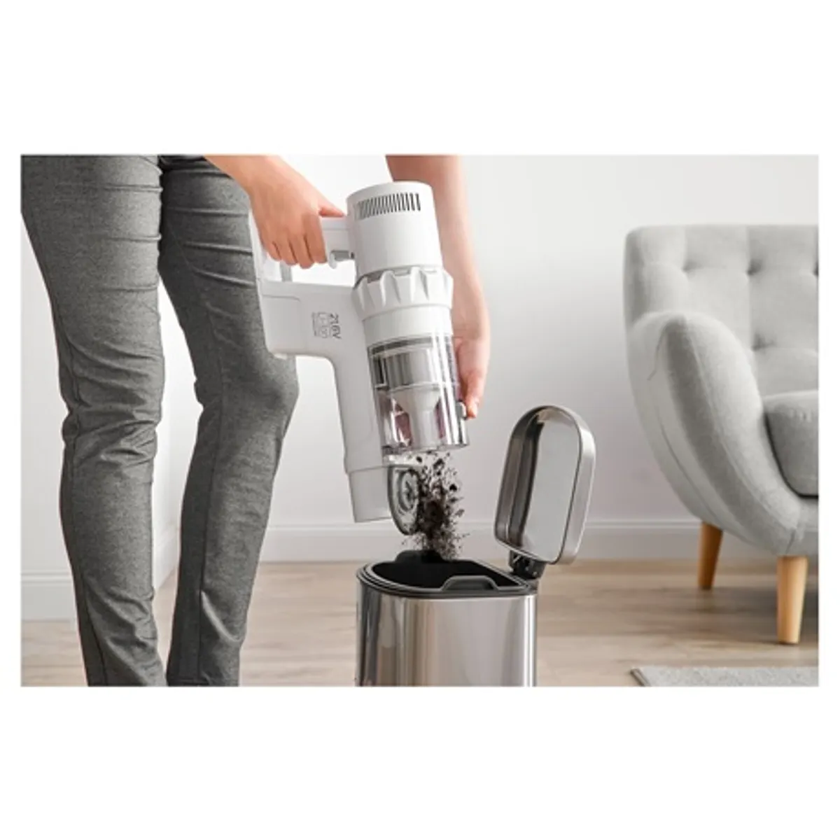 Sencor SVC 7522WH 2in1 akkumulátoros porszívó 250 W digitális motor 21,6 V Li-ion LED fúvóka HEPA 0,5 l 45 perc #10