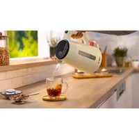 Bosch TWK1M127 DesignLine 1,7 L 2400 W bézs egykezes nyitás automatikus kikapcsolás vízkőszűrő #4