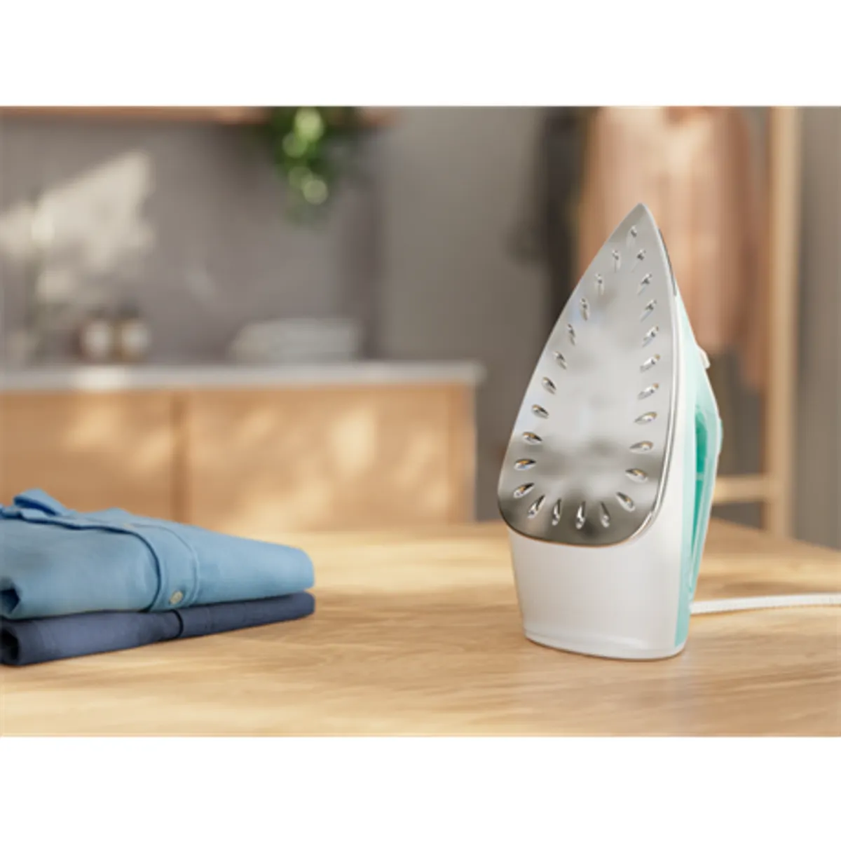 Electrolux E5SI2-2AM Care 500 vasaló Beépített vízkőtlenítő, Függőleges gőz, Csepegésgátló, Gőzkibocsátás 26 g perc, Teljesítmény 2200 W #2