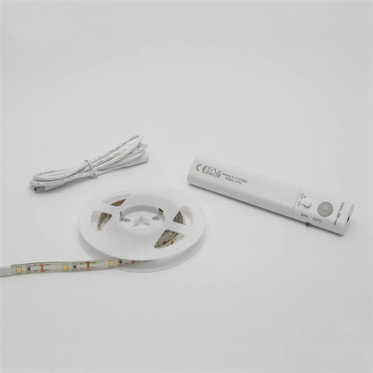 Phenom 55855 elemes led szalag mozgásérzékelővel 100 cm 30 led smd2835 3000 k 180 lm 2.4 w 4x aaa pir 5 m 115 fok #1
